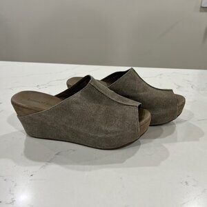 Chocolat Blu Leader/Canvas Watts Slip On sandals Size 8 color dry kaki gree